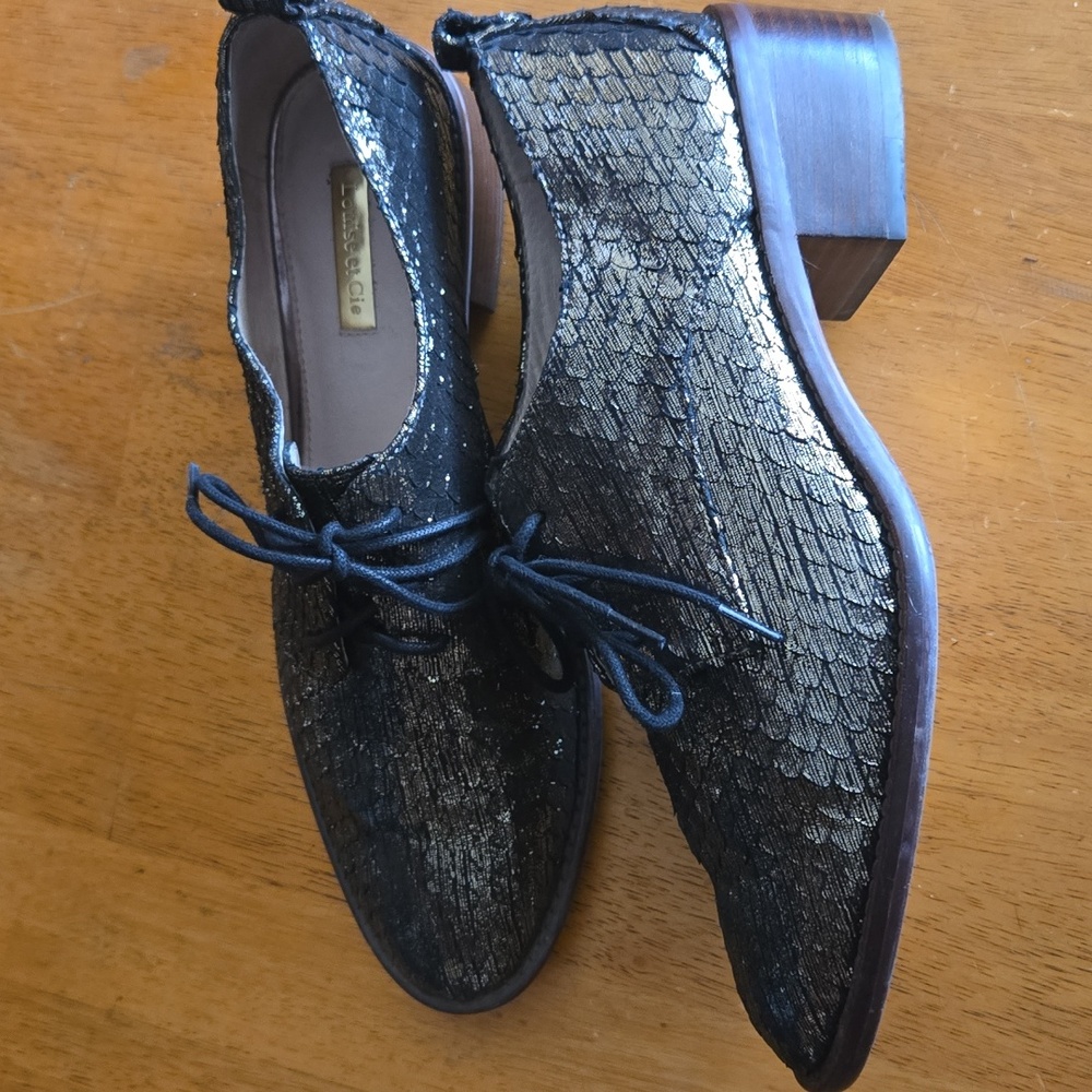 Louise Et Cie Lo-Fenn Oxfords Size - Black & Gold